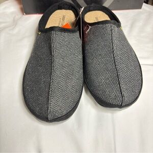 Deer Stags Wherever Black Tweed Indoor‎ Outdoor Slippers Size 10M Men 12M Women